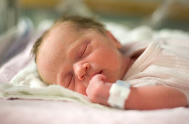 علائم خطر در نوزاد نی نی هاب